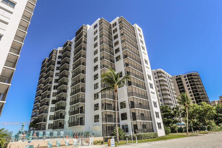 Exterior & Views 2, Island Winds 303, Lee