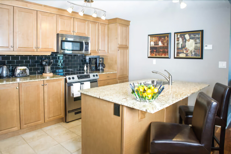 Others 5, Executive Suites by Roseman - Five West, Division No. 6