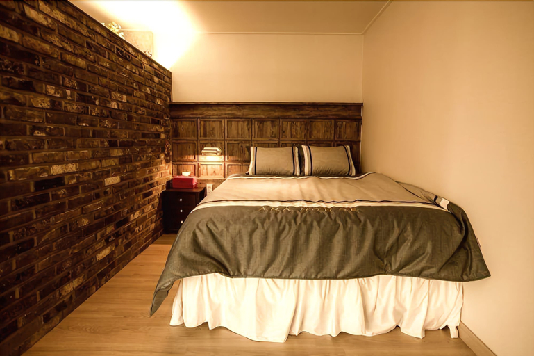 Bedroom 3, Arahouse Pension, Haeundae