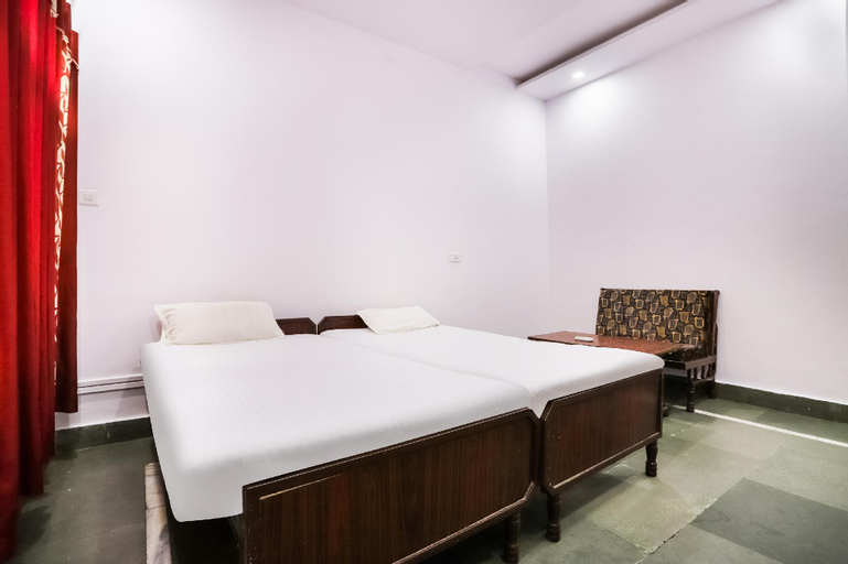 SPOT ON 43954 Hotel Gangotri, Azamgarh