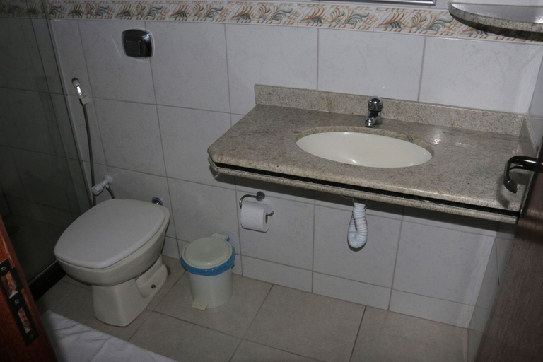 Bathroom 4, Pousada da Zeze, Guarapari