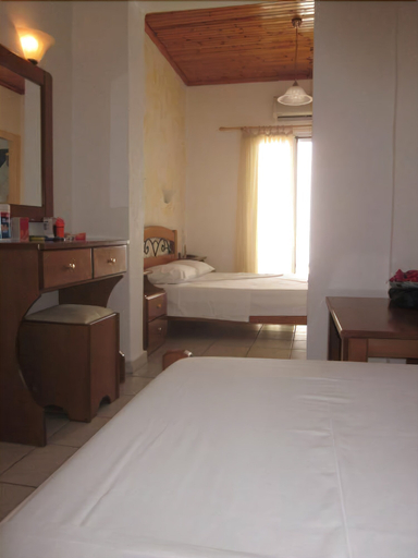 Bedroom 2, Australia, Thessaly