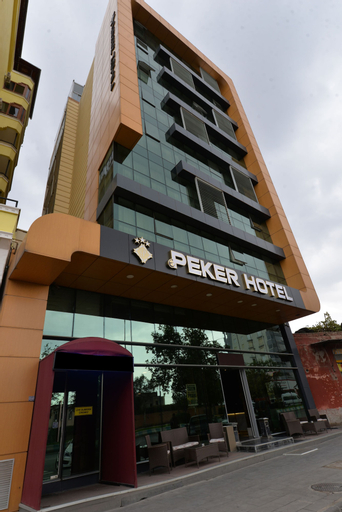 Peker Hotel, Merkez