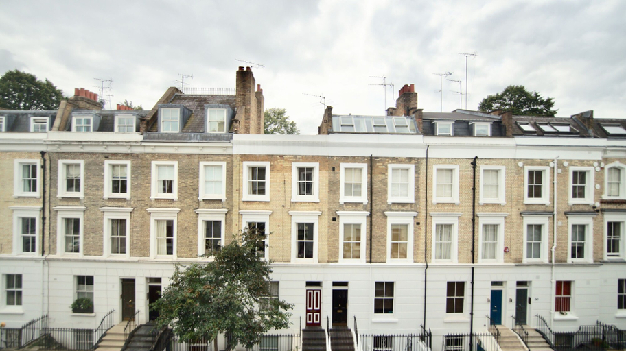 Exterior & Views 2, Ifield Road, London