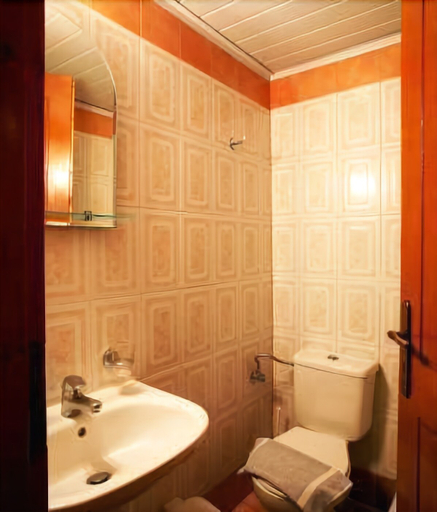 Bathroom, Hera Studios, Crete