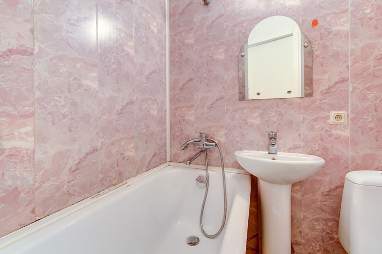 Bathroom, AG Apartment Lomanaya 6, Sankt-Peterburg gorsovet
