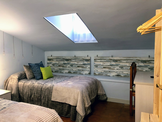 Bedroom 4, Pensión Otola, Guipúzcoa