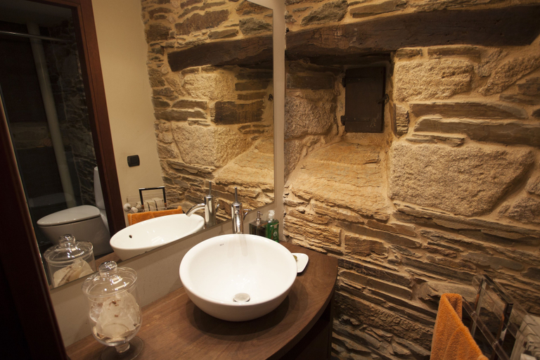 Bathroom 5, Casa Do Bosque, Lugo