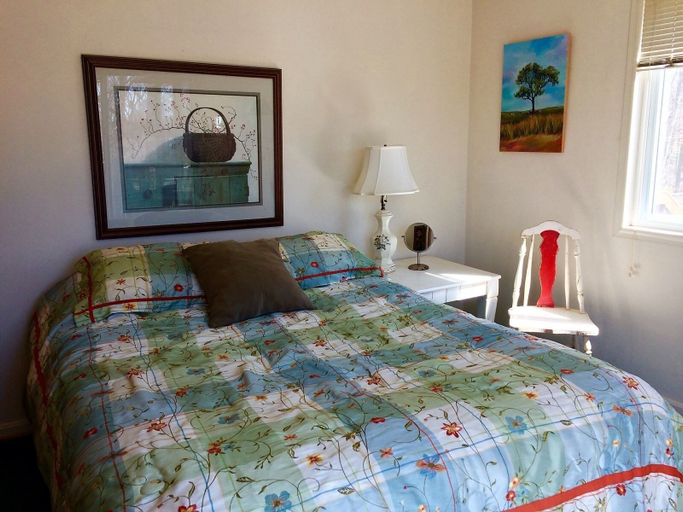 Bedroom 1, Woodland_magic, Page