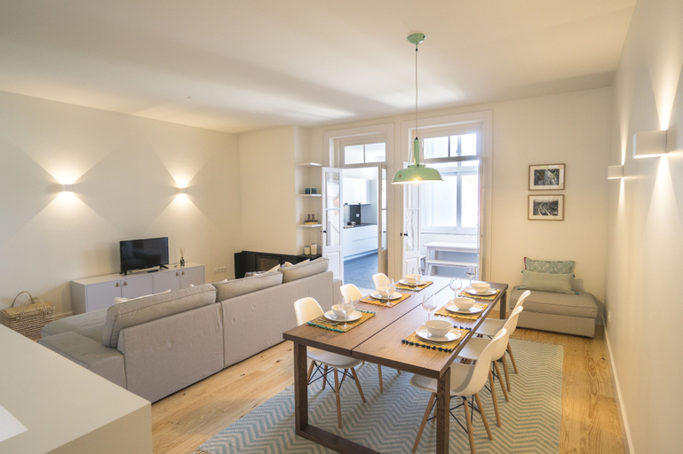 Liiiving in Porto | Foz Shore Apartments, Porto
