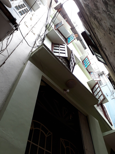 3BR Spacious & Cozy House nearby Old Quarter, Ba Đình
