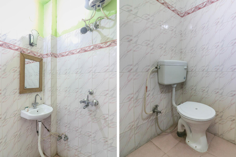 Bathroom 3, SPOT ON 65246 Anupam Vatika, Azamgarh