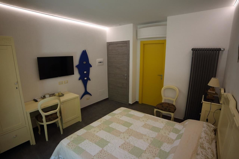 Bedroom 8