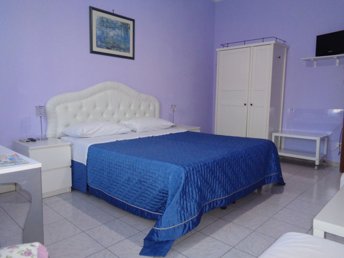 Bedroom 4, Interno 9, Rome