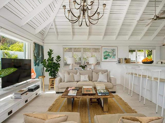 Bedroom 3, Your Luxury Escape - The White House, Byron