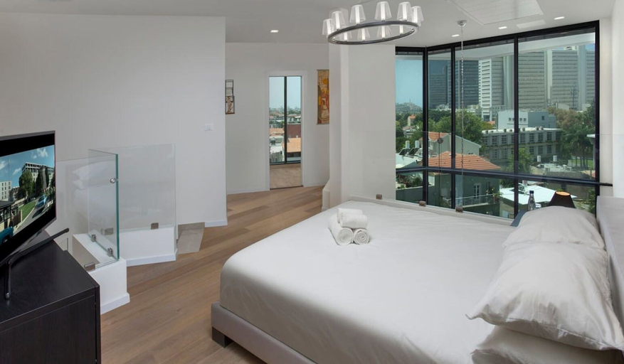 Bedroom 3, Deluxe Loft 2BR in White City by HolyGuest
