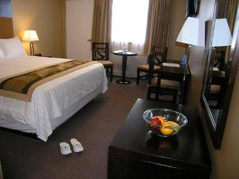 Skky Hotel, Yukon