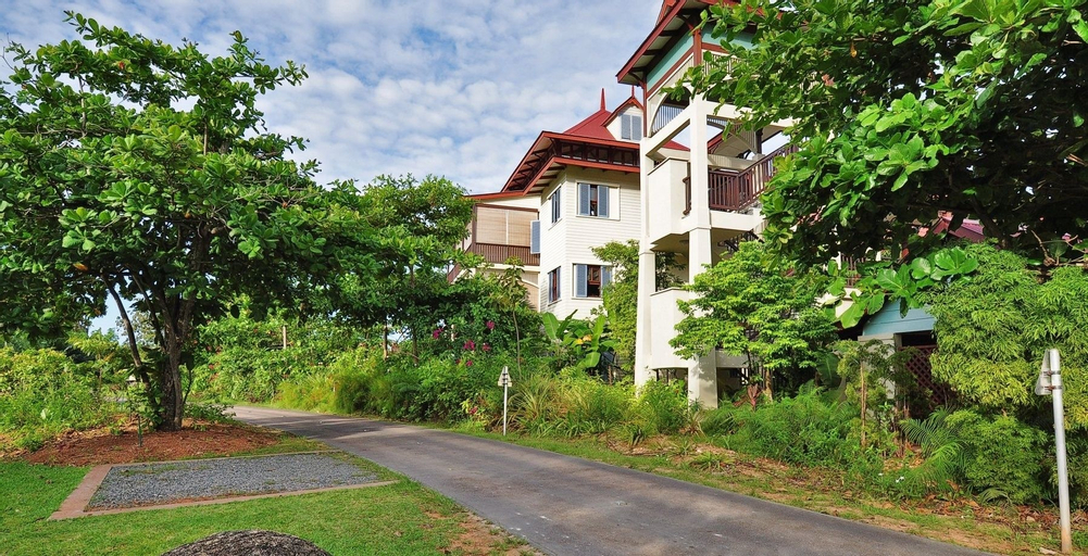 Luxury apartment on Eden Island,