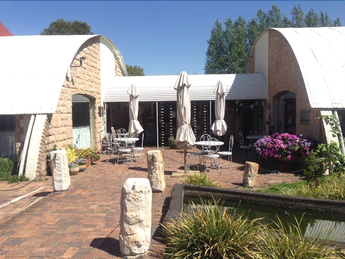Exterior & Views, Homestead Guesthouse, Fezile Dabi