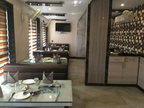 Hotel Park Shree, Satna