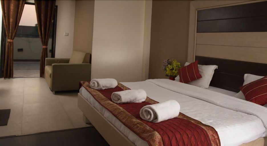 Pacific Inn Huda City Centre Sec 41, Gurgaon