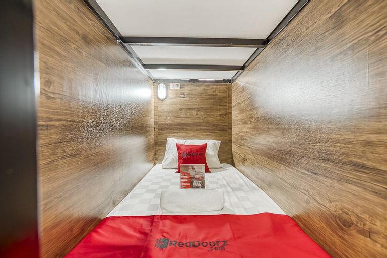 RedDoorz Hostel @ Feliz Noche Cengkareng, Jakarta Barat