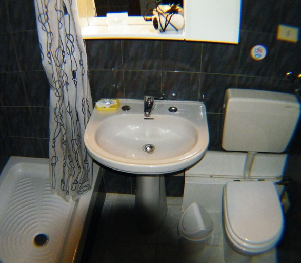 Bathroom 5, Le Rose di Bi, Roma