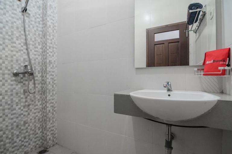 RedDoorz Syariah near Sepinggan Airport Balikpapan, Balikpapan