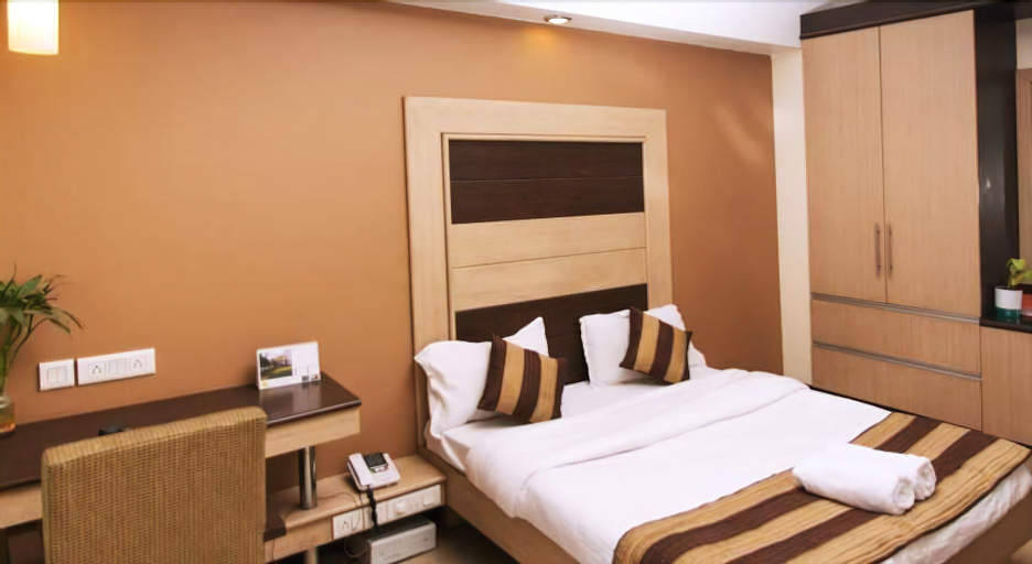 Pacific Inn Huda City Centre Sec 41, Gurgaon