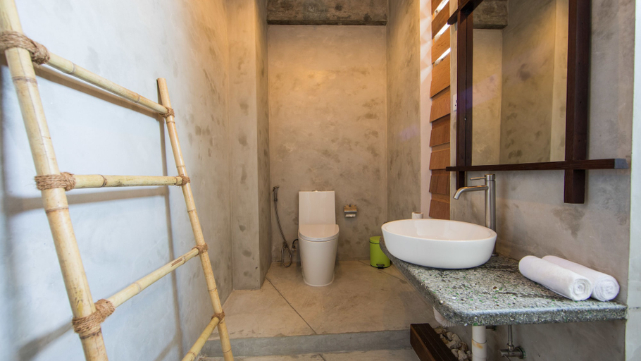 Bathroom 4, Club Gabbiano Rasdhoo, North Ari Atoll
