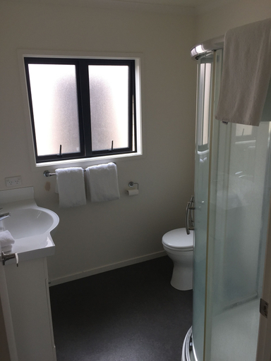 Bathroom, Our Beach House - Raglan West, Waikato