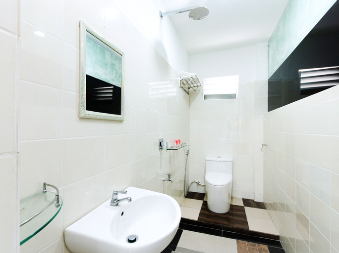 OYO 44011 Weng Bee Guest House, Putatan
