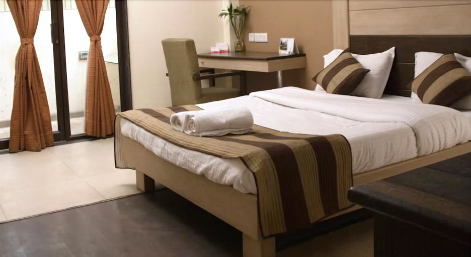 Pacific Inn Huda City Centre Sec 41, Gurgaon