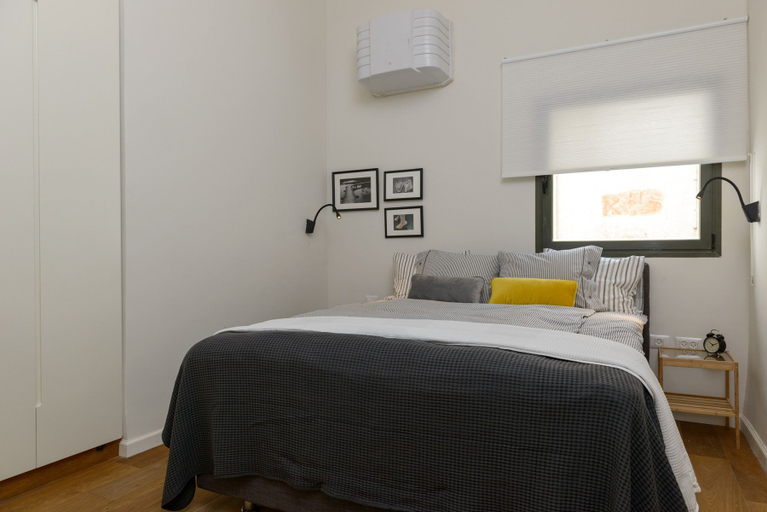Bedroom 4, CTLV - Sheinkin 30
