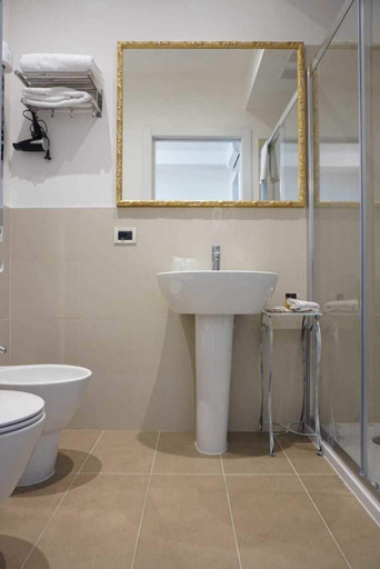 Bathroom 3, DreaMilan B&B, Milano