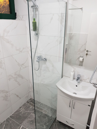 Bathroom 4, Apartments Tivat Obala
