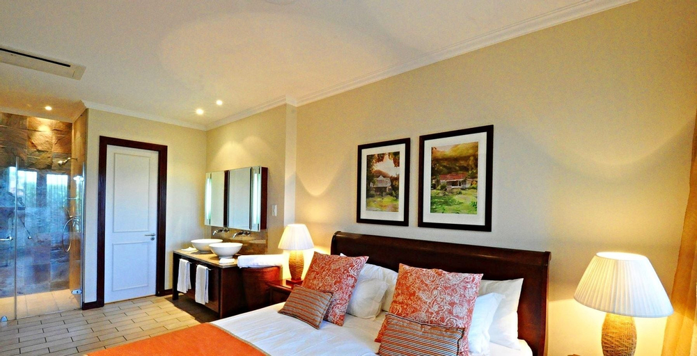 Luxury apartment on Eden Island,