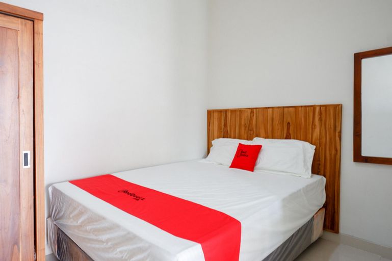 RedDoorz Plus Syariah near Stasiun Tegal 2, Tegal