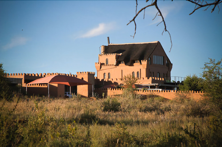 Sweet Thorn Retreat Airport Lodge, Windhoek Rural