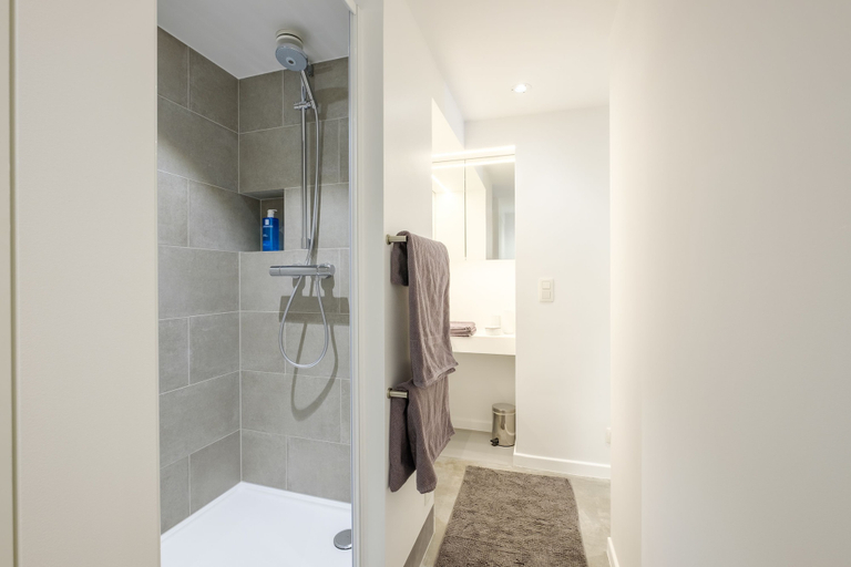 Bathroom 4, La petite Boutique - DFlat, Bruxelles