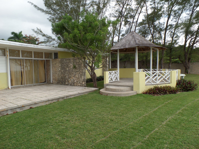 Exterior & Views 2, Miramar Villa