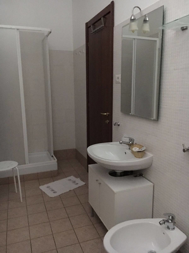 Bathroom 4, B&B L'Amaca, Rome