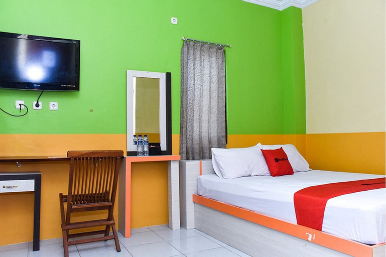 RedDoorz near Universitas Pattimura Ambon, Ambon