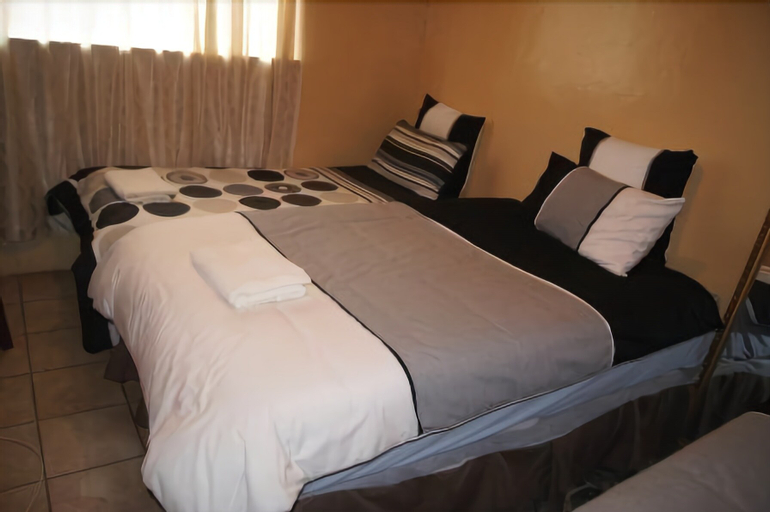 Boikhethelo Guest House,
