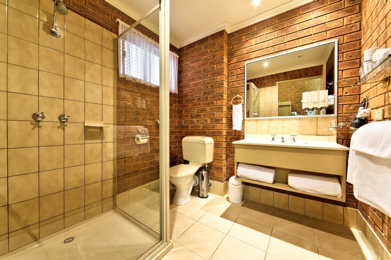 Bathroom 3