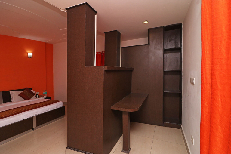 Bathroom 4, Hotel Era plaza at delhi aerocity, Delhi