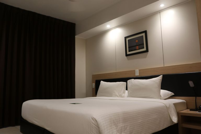 Cassowary Hotel, North Fly