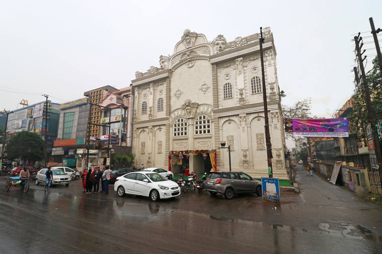 OYO 10887 Hotel West View, Ghaziabad