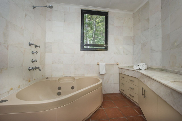 Bathroom 3, The Beach House at Arthur Bay, Magnetic Island