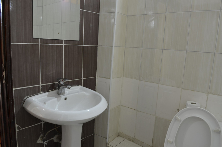 Bathroom 2, Royal City Hotel, Kisumu Central